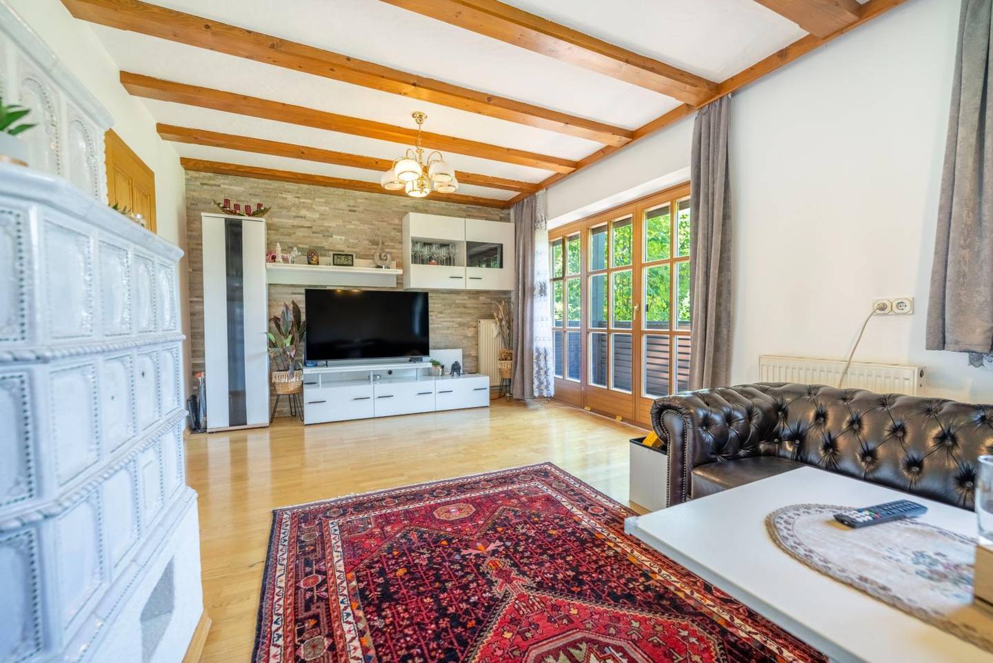 Multi-family house with double garage near Gaisberg