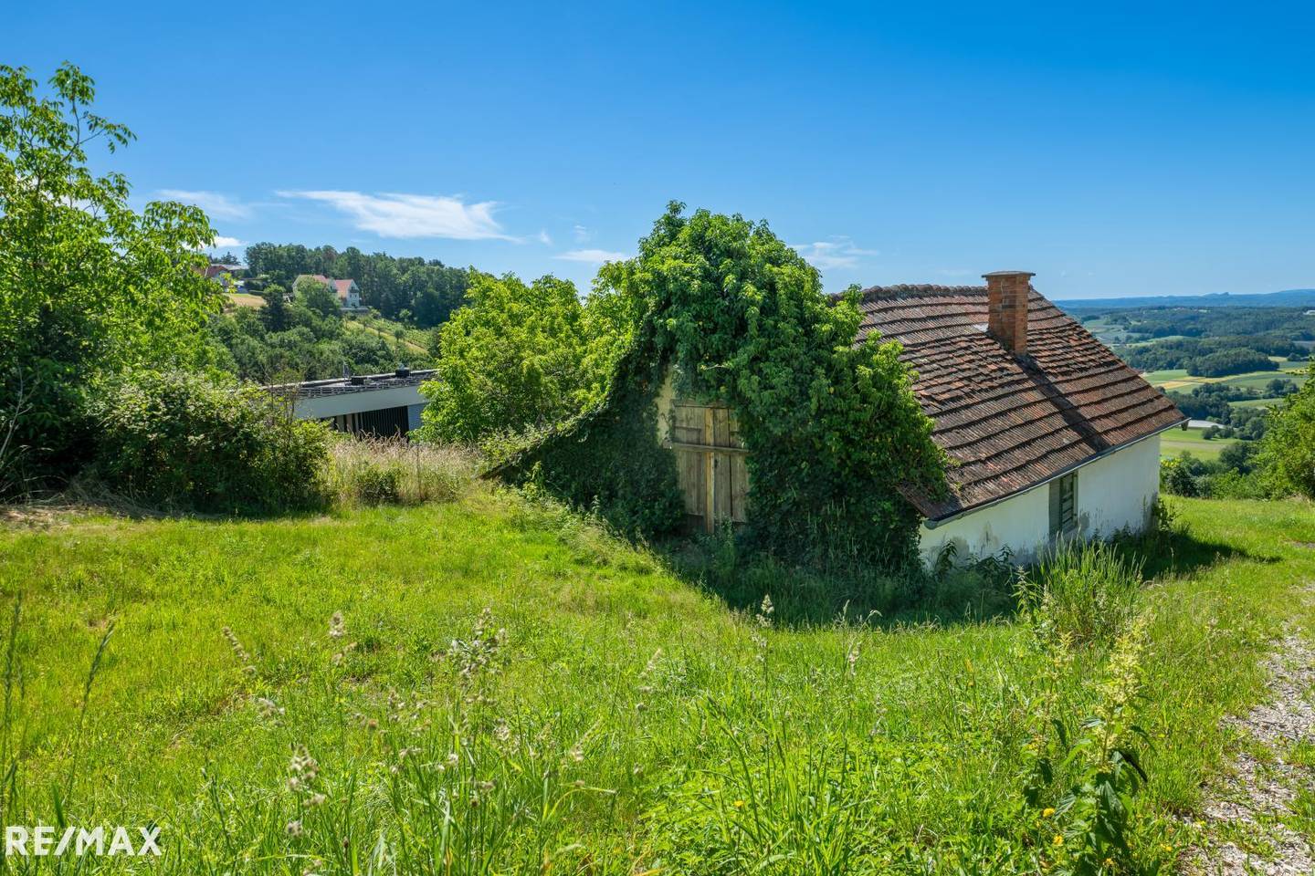 Baugrundstück mit Südaussicht und Anschlüssen in Sackgassenlage