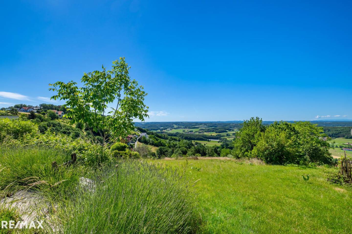 Baugrundstück mit Südaussicht und Anschlüssen in Sackgassenlage