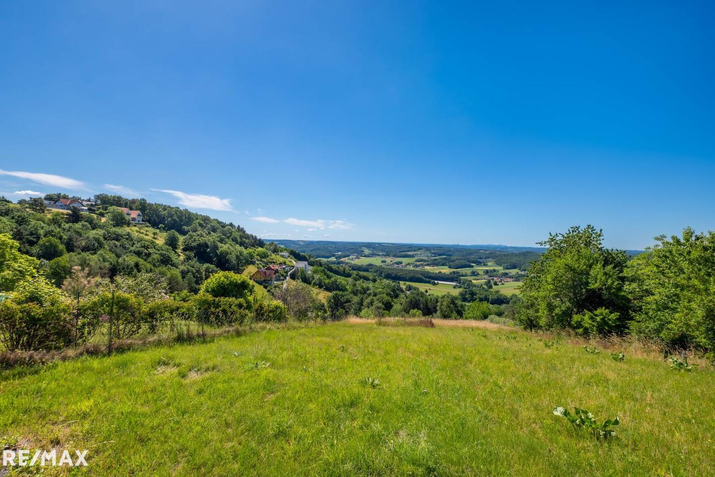 Baugrundstück mit Südaussicht und Anschlüssen in Sackgassenlage