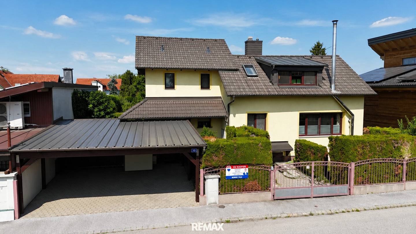 Gepflegtes Haus mit großem Garten und Terrasse am Neufelder See