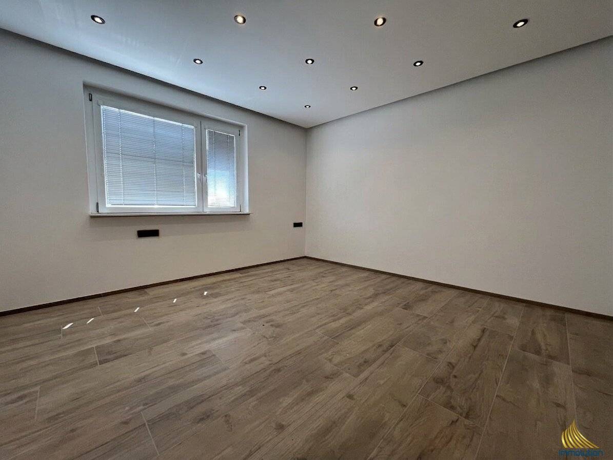 Saniertes Apartment mit Klimaanlage Balkon und Stellplatz