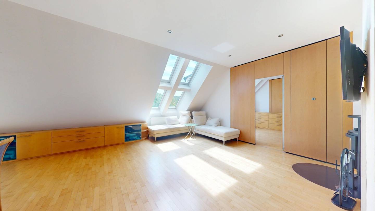 Dachgeschosswohnung mit großer Dachterrasse und Wienblick