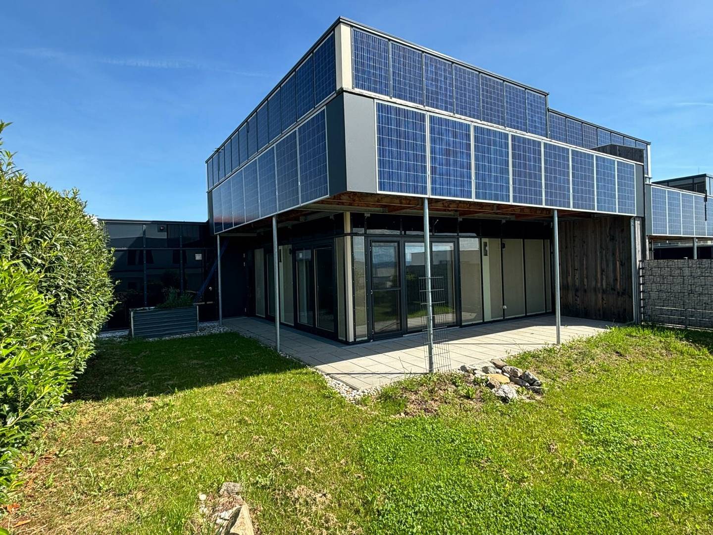 Modern Semi-Detached House with Garden and Terrace