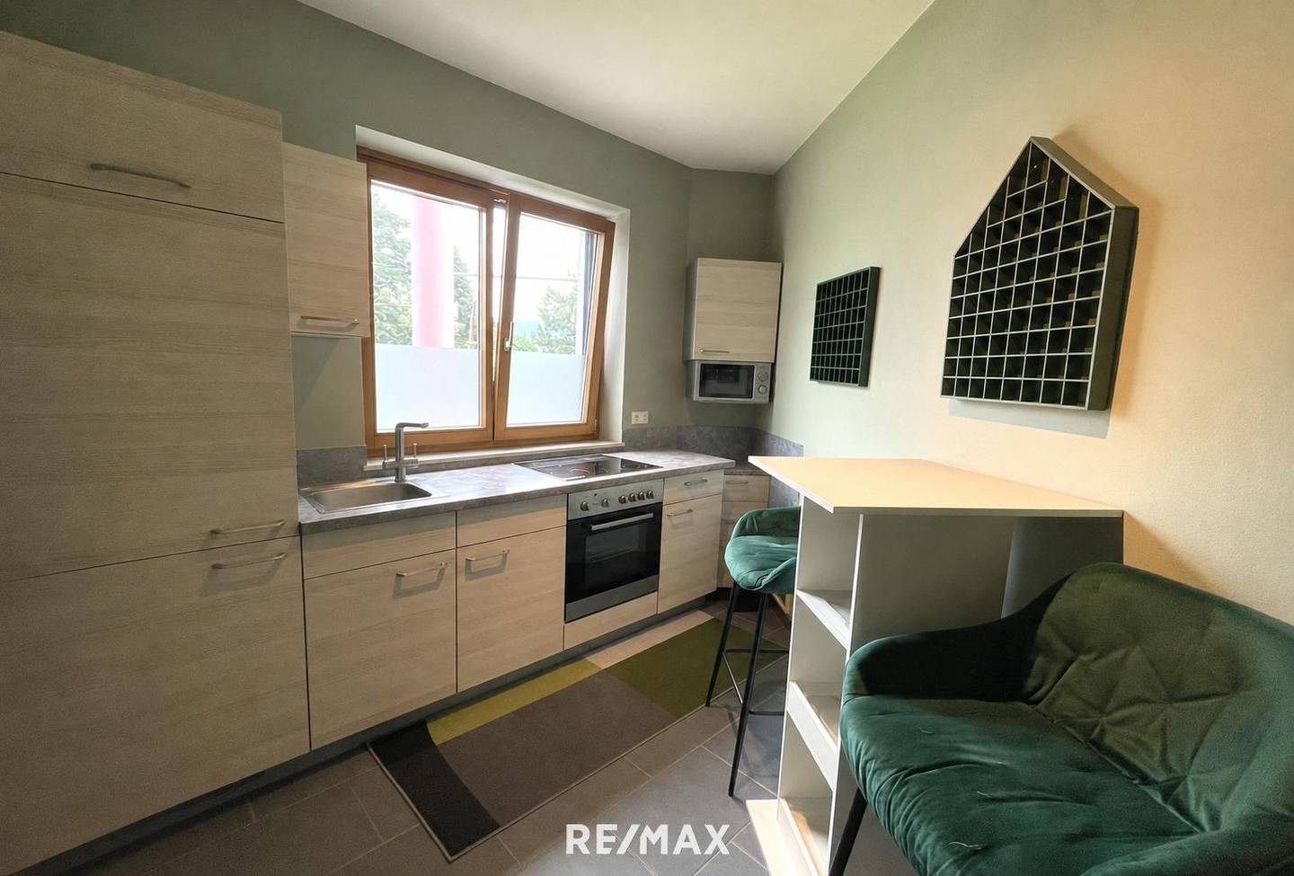 Investment Apartment with Courtyard and Cellar in Eggenberg