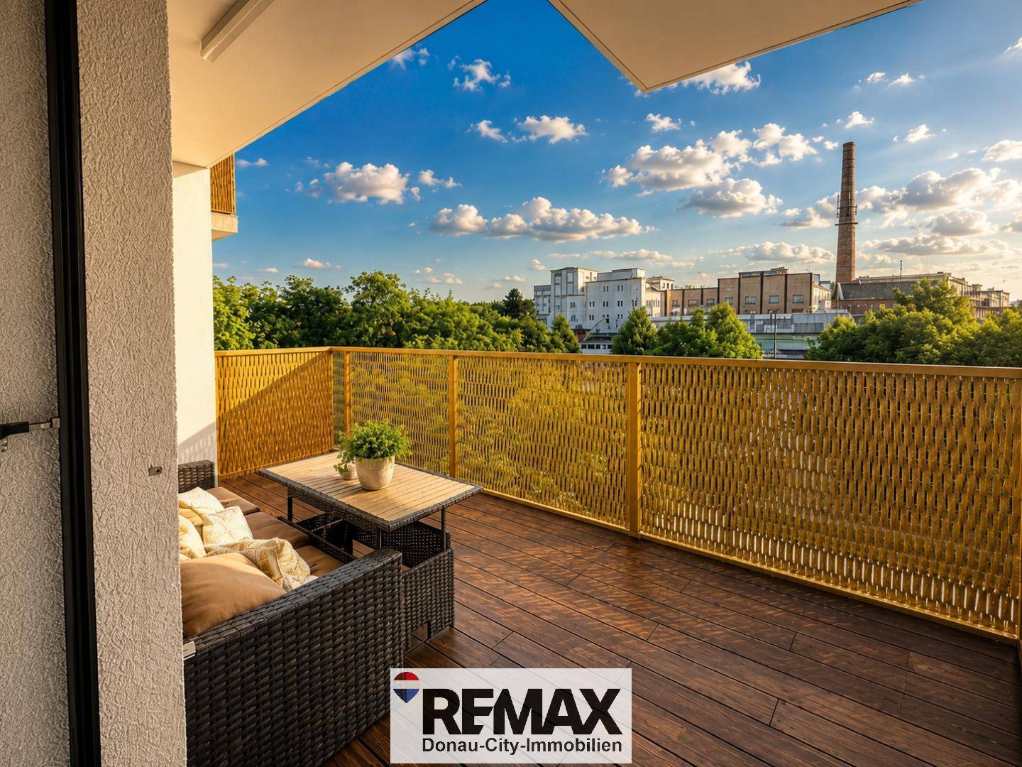 Modern Apartment with Balcony Loggia and Air Conditioning