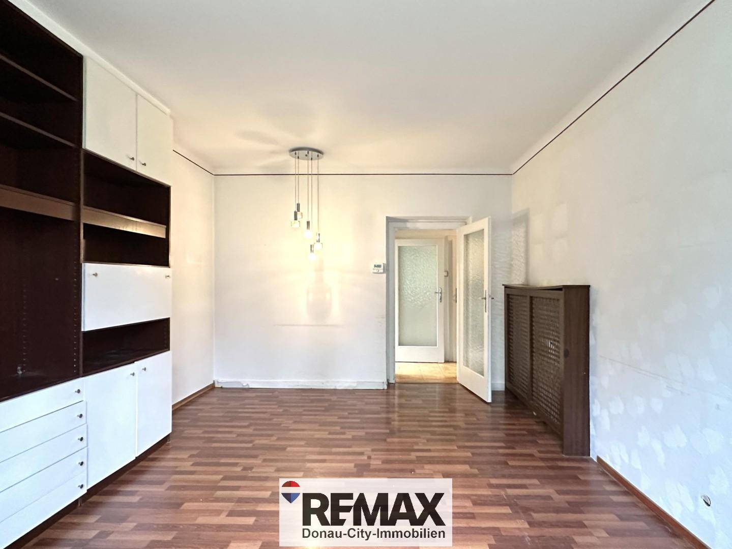 Apartment with unobstructed green views in a quiet hillside setting