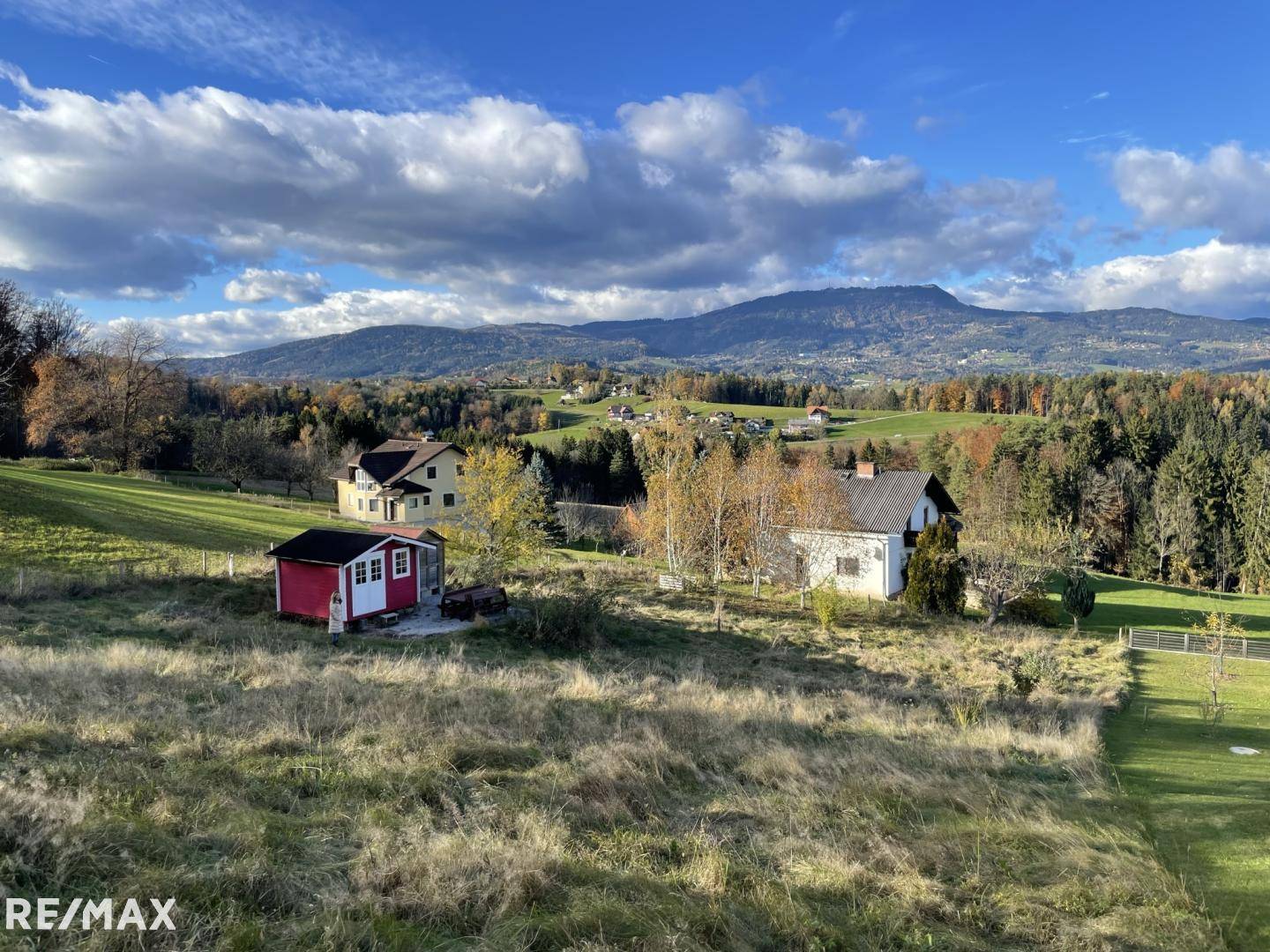 Plot with Distant View and Residential Zoning