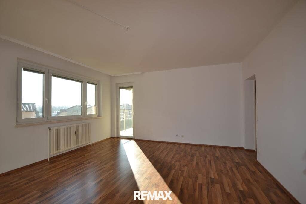 Sonnige Wohnung mit Loggia in zentraler Lage