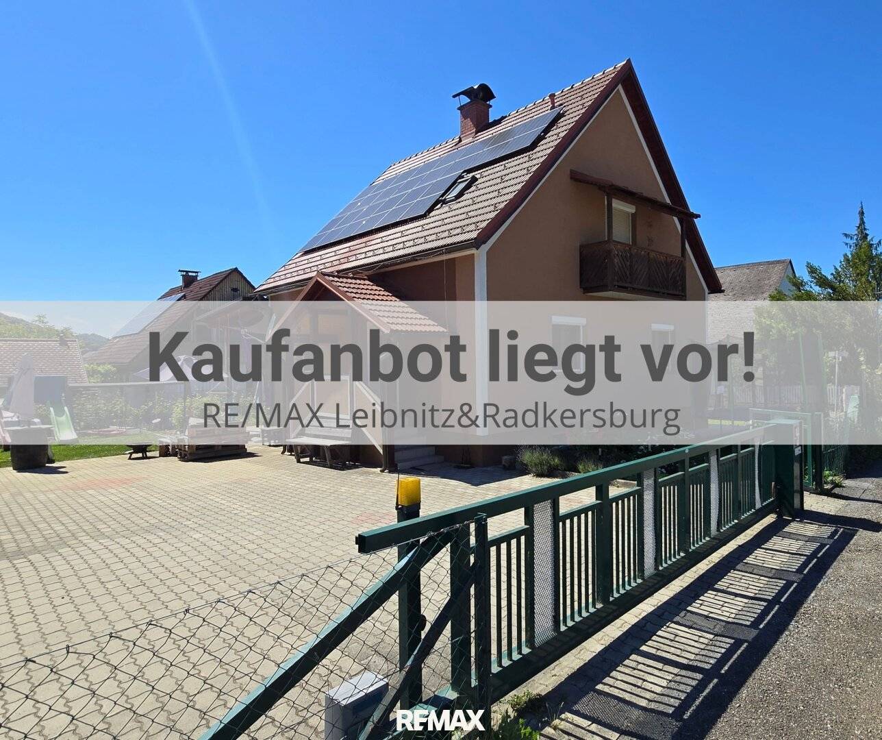 Modernisiertes Einfamilienhaus mit Photovoltaik und Hobbyräumen