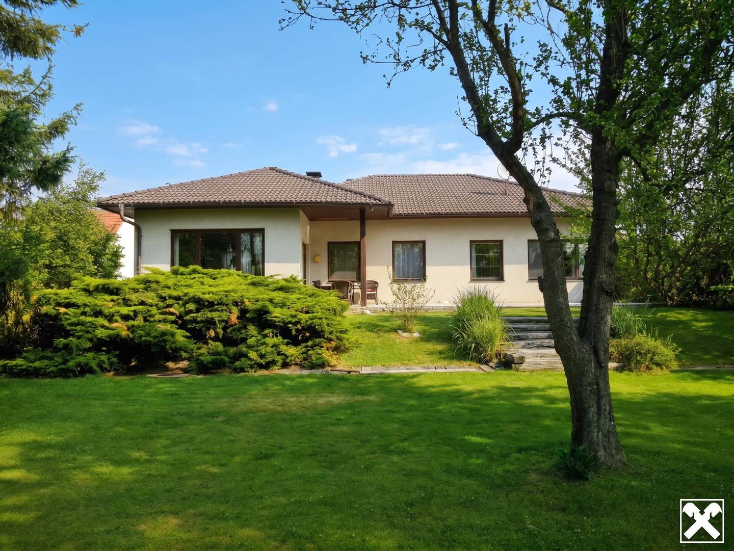 Bungalow mit großem Garten und Terrasse in Peisching