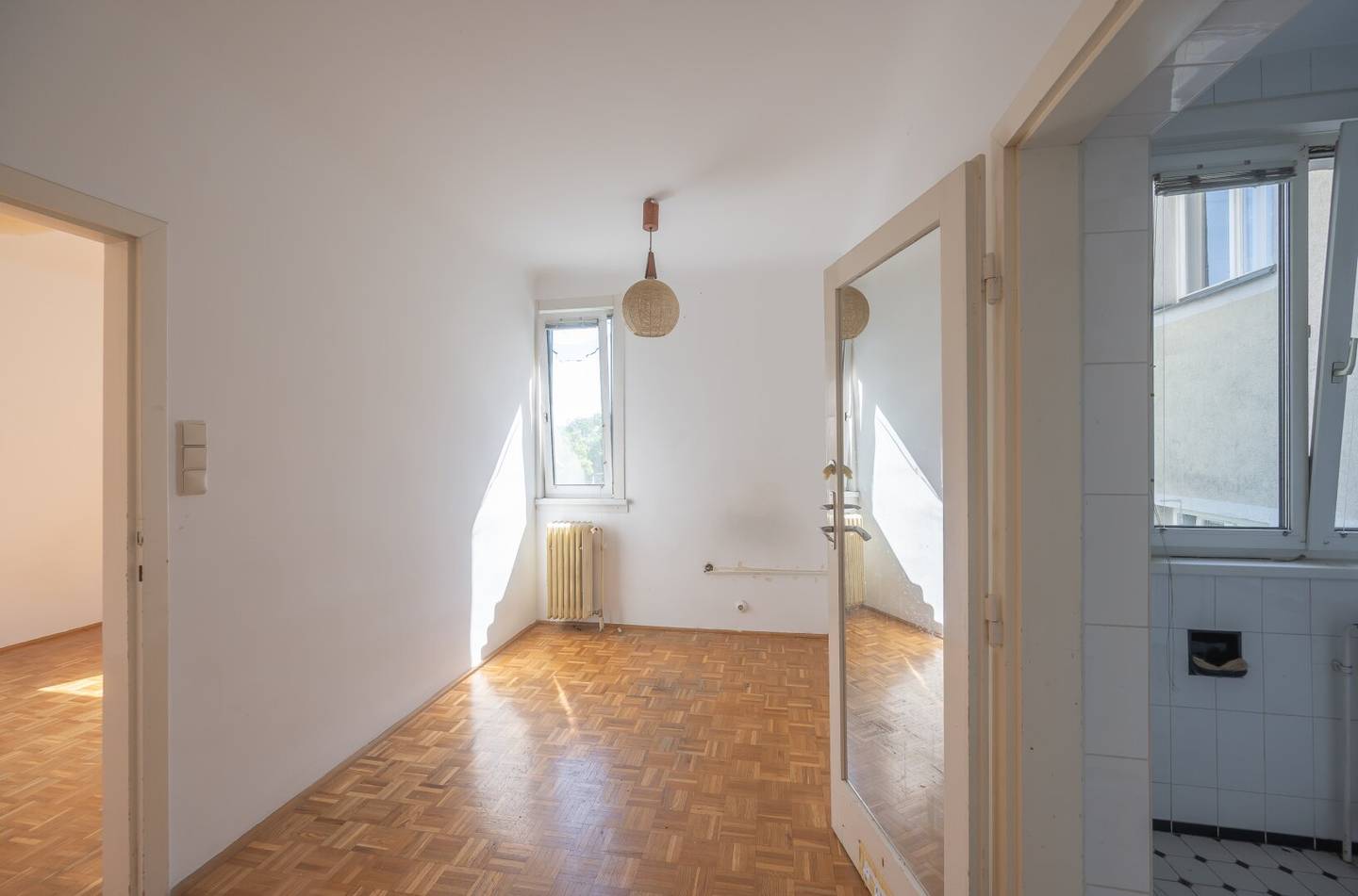 Hofseitige Neubauwohnung mit Balkonblick in Döbling