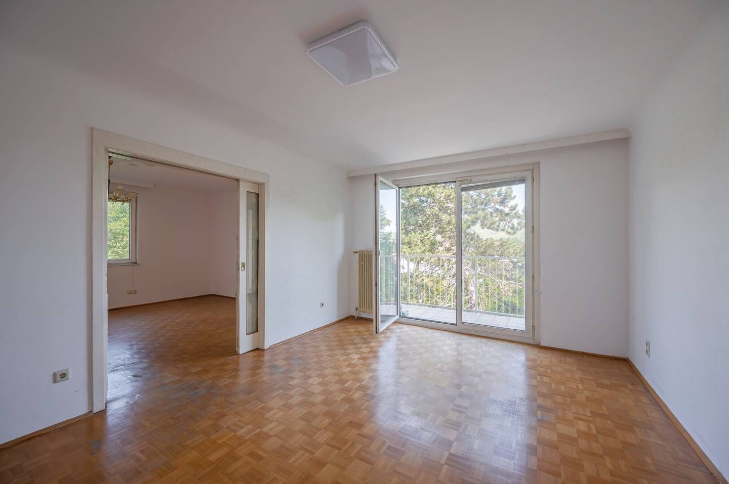 Hofseitige Neubauwohnung mit Balkonblick in Döbling