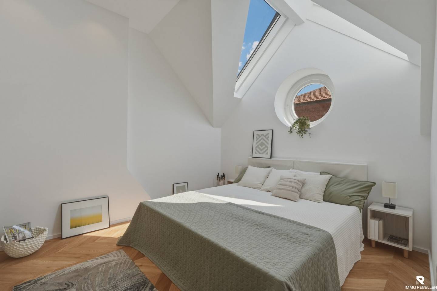 Penthouse apartment with sunny rooftop terrace and 360 degree view near Schönbrunn