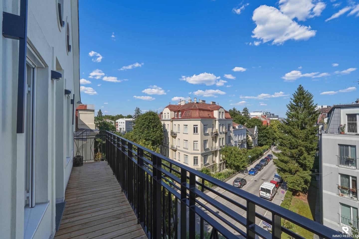 Dachgeschosswohnung mit großer Dachterrasse nahe Schönbrunn