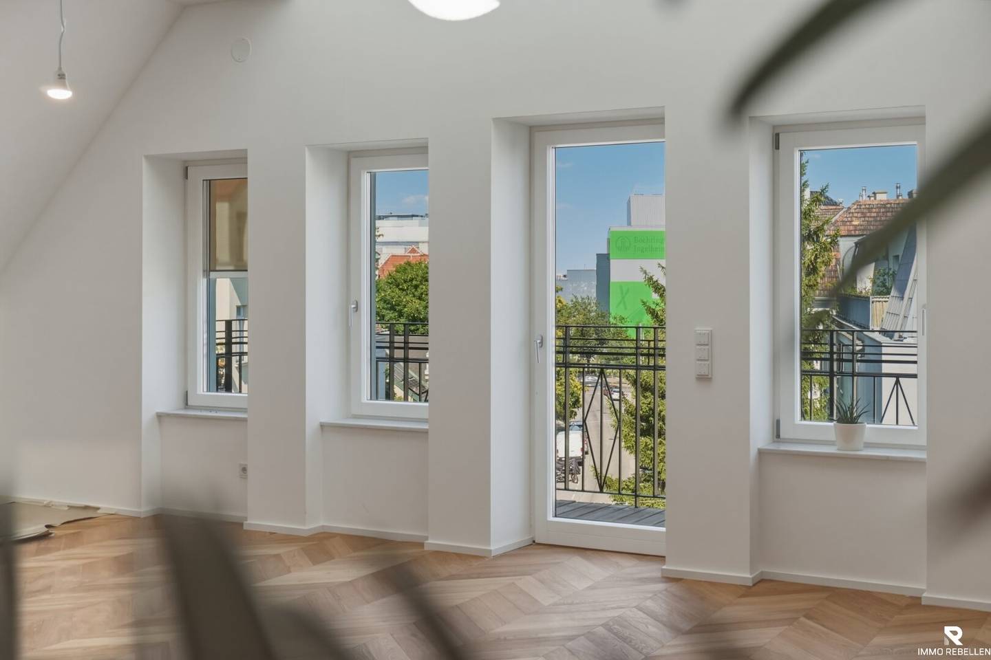 Penthouse apartment with large rooftop terrace near Schönbrunn