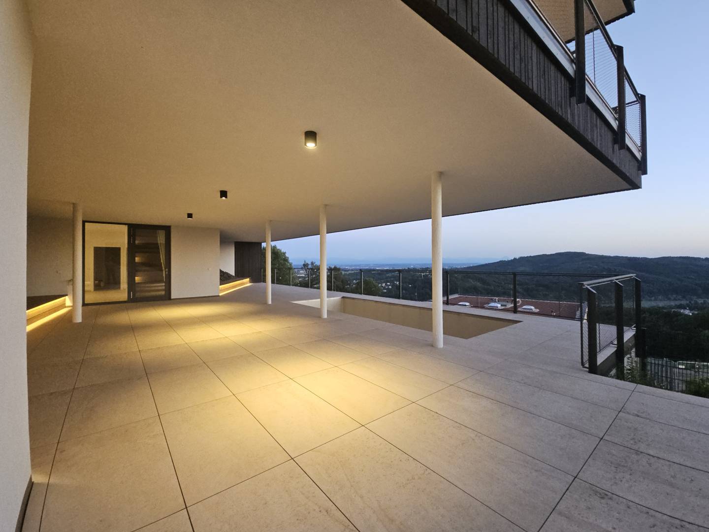 Neubauwohnung mit Panorama Terrasse und Pool am Pöstlingberg