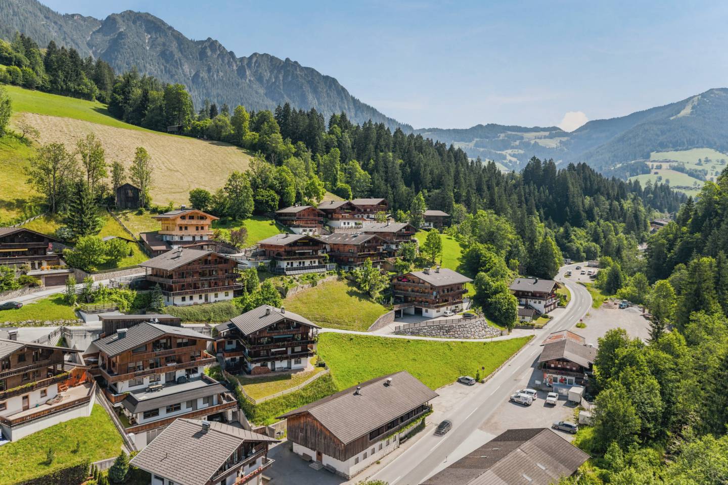 Baugrundstück in sonniger Hanglage mit Bergpanorama
