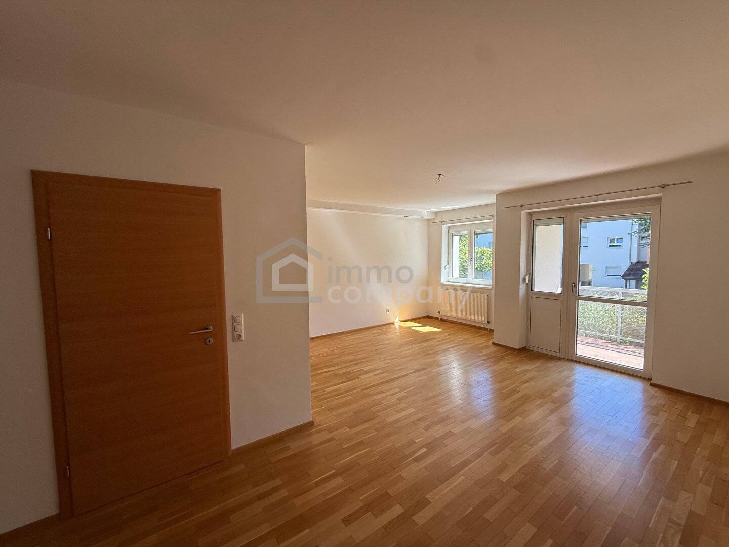 Modernisierte Wohnung mit sonniger Loggia und Blick ins Grüne