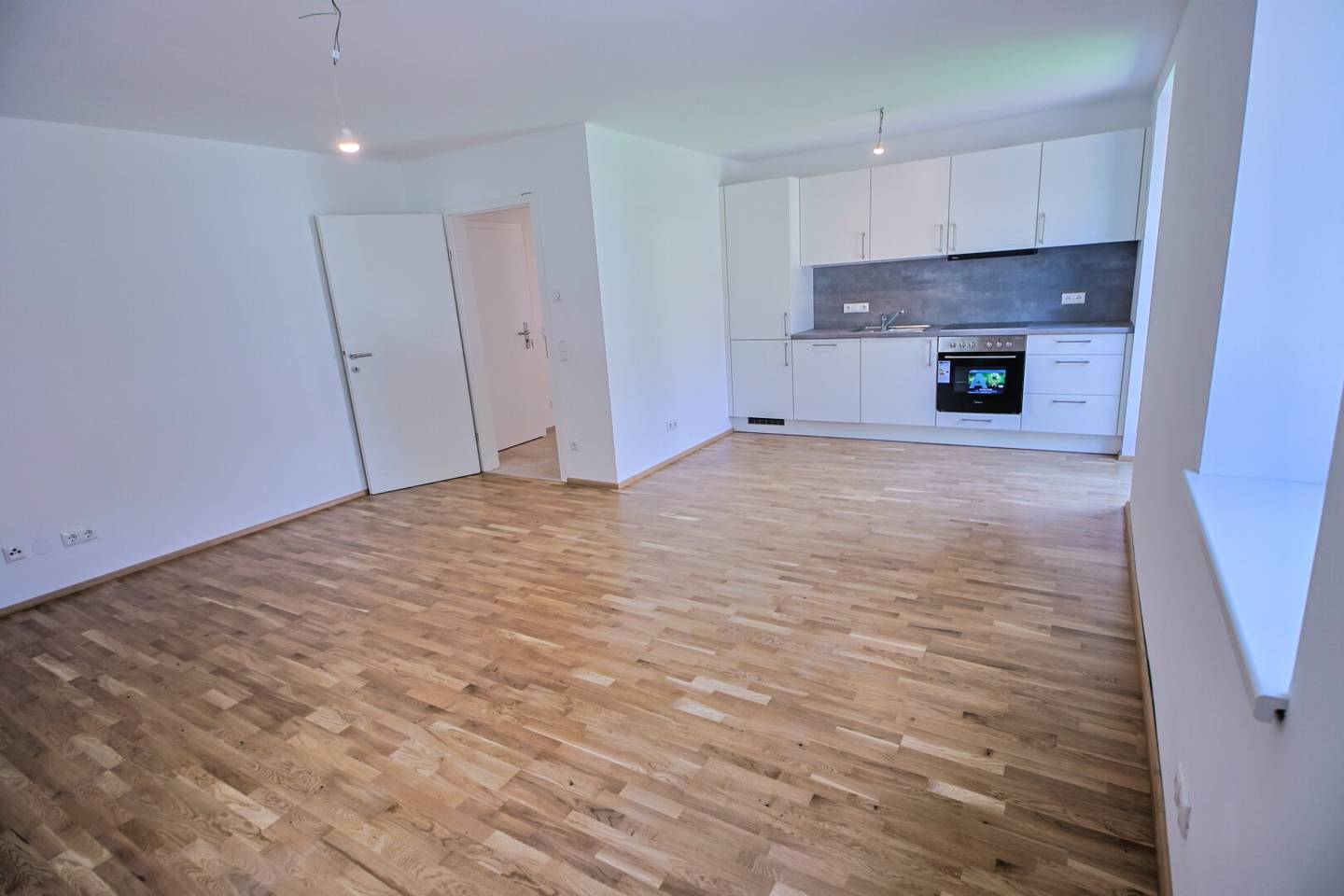 Kernsanierte Erdgeschosswohnung mit Gartenanteil am Traunsee