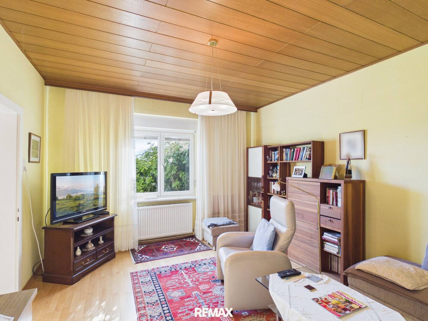 Einfamilienhaus mit sonniger Terrasse und großem Garten
