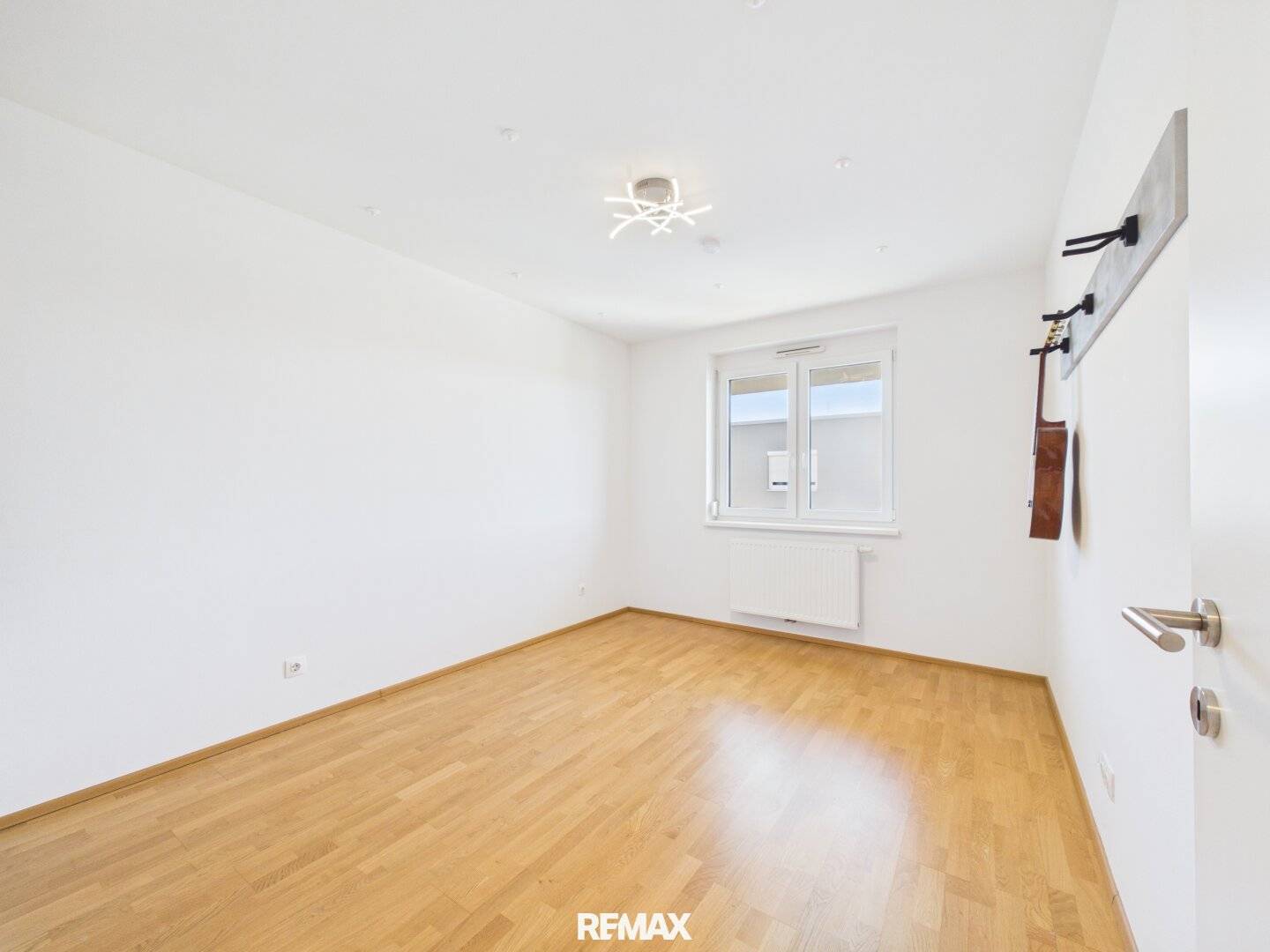 Modern apartment with elevator in immediate proximity to the lake