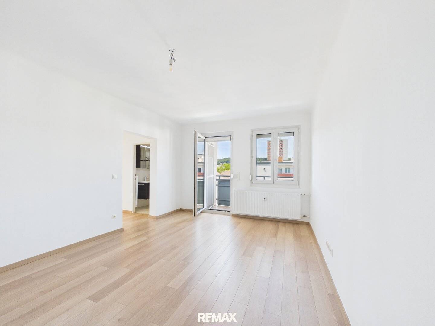 Helle Wohnung mit Balkon und Weitblick