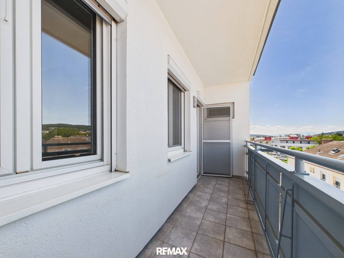Helle Wohnung mit Balkon und Weitblick