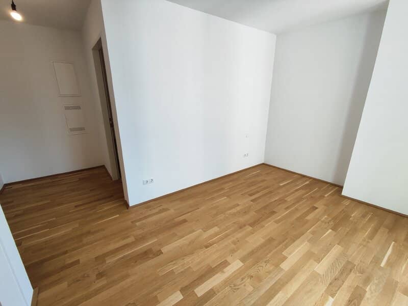 New build apartment with loggia in quiet courtyard setting