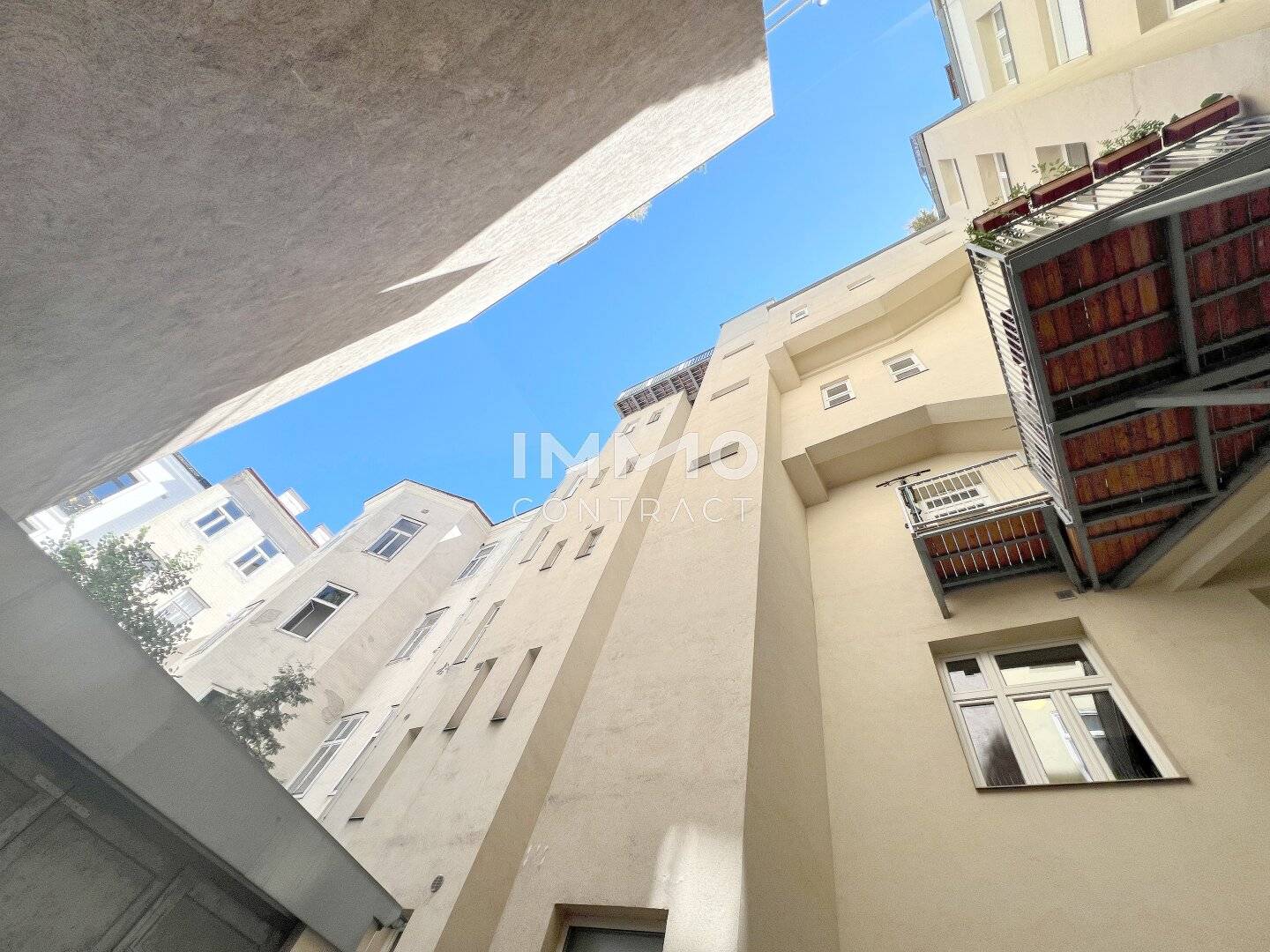 Helle Etagenwohnung mit Lift und Südausrichtung