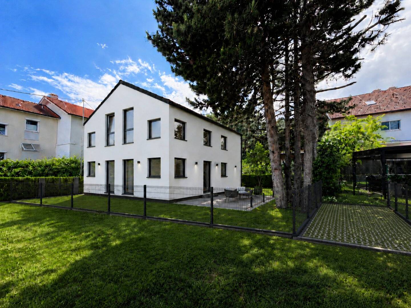 Modernes Einfamilienhaus mit Garten in Oberlaa