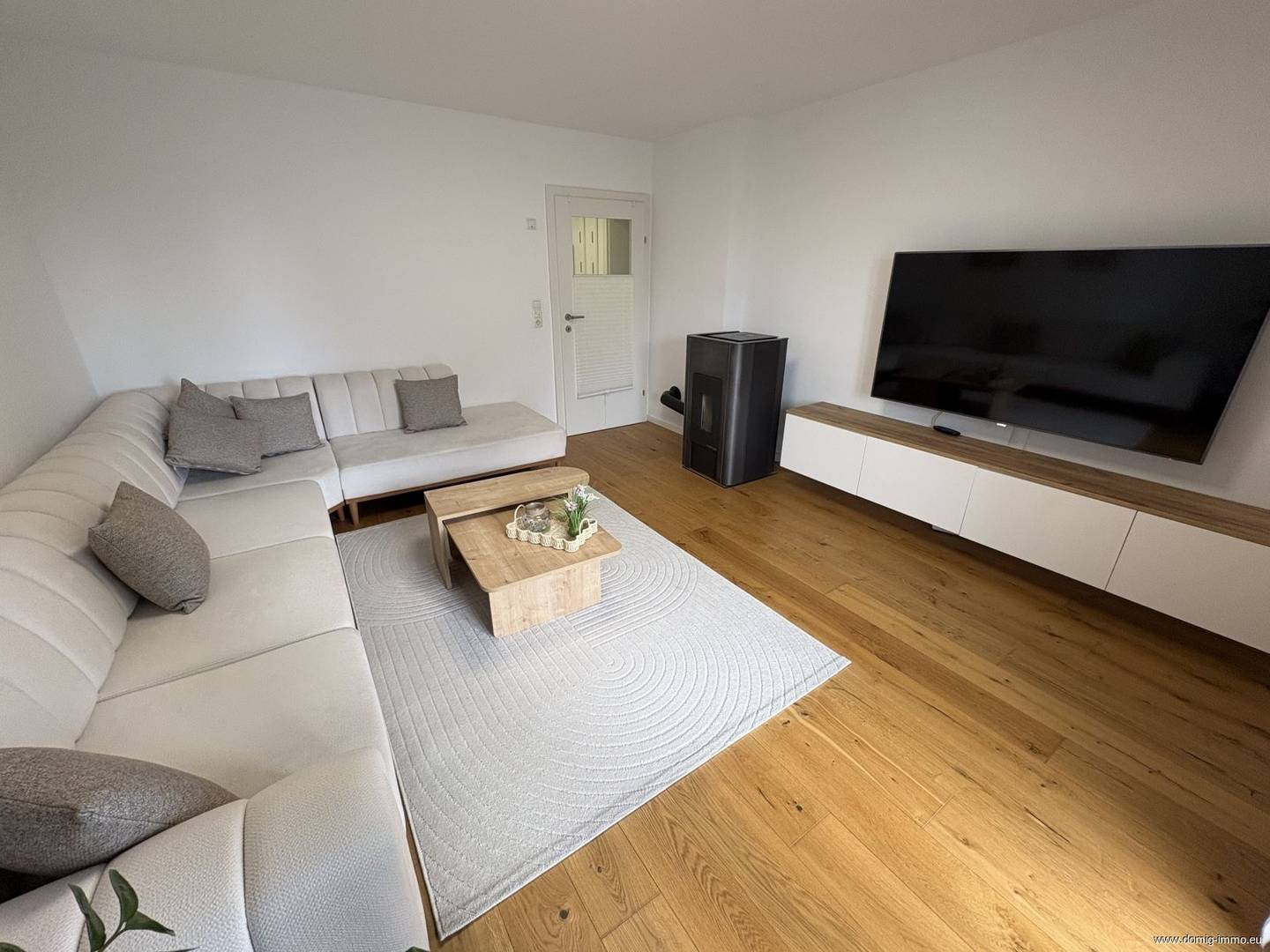 Modernized apartment with balcony and pellet stove in quiet location