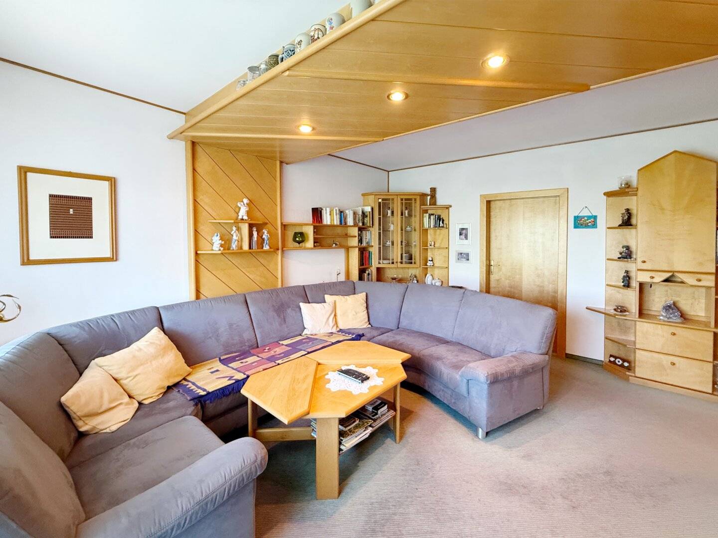 Bright apartment with two loggias in St. Martin