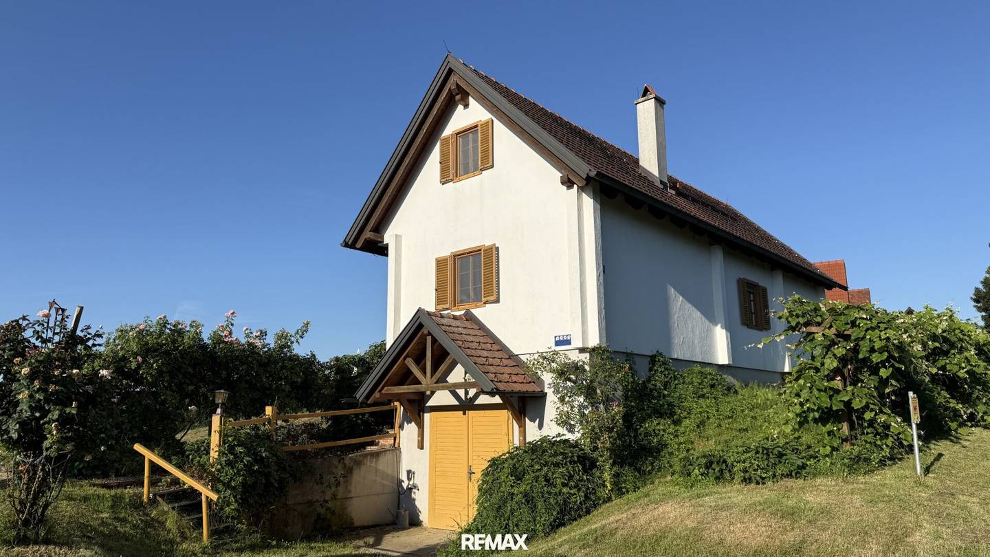 Ferienhaus mit Sauna und Terrasse in sonniger Lage