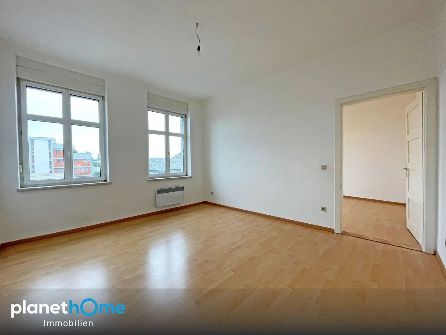 Charming period apartment in the town centre with fitted kitchen