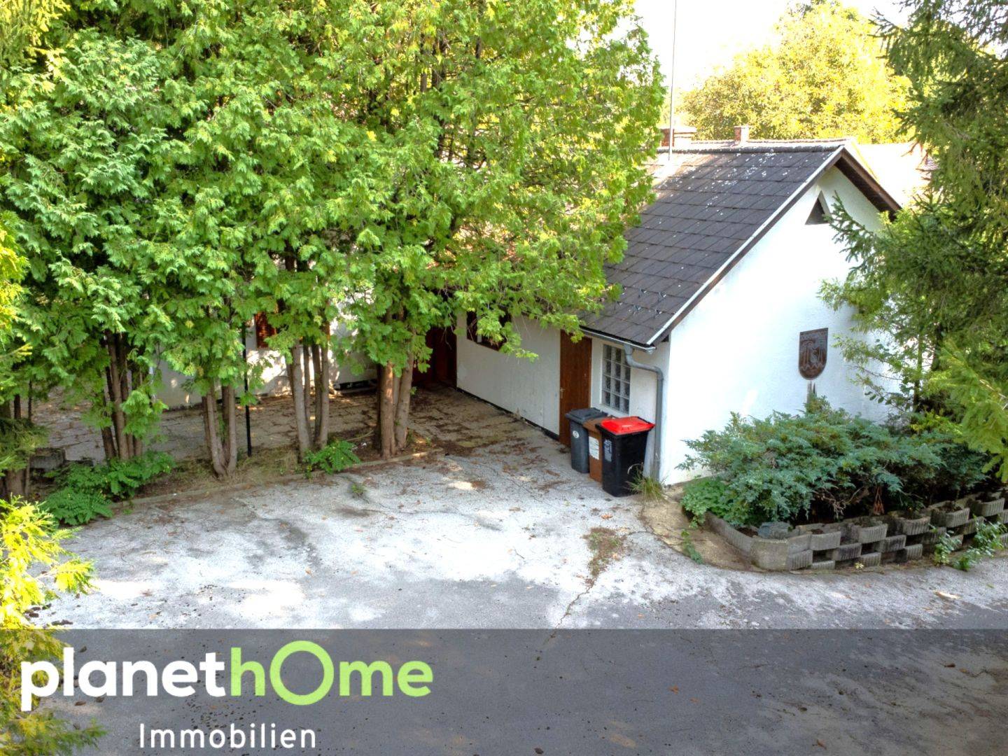 Einfamilienhaus mit Fischteich und Seeblick