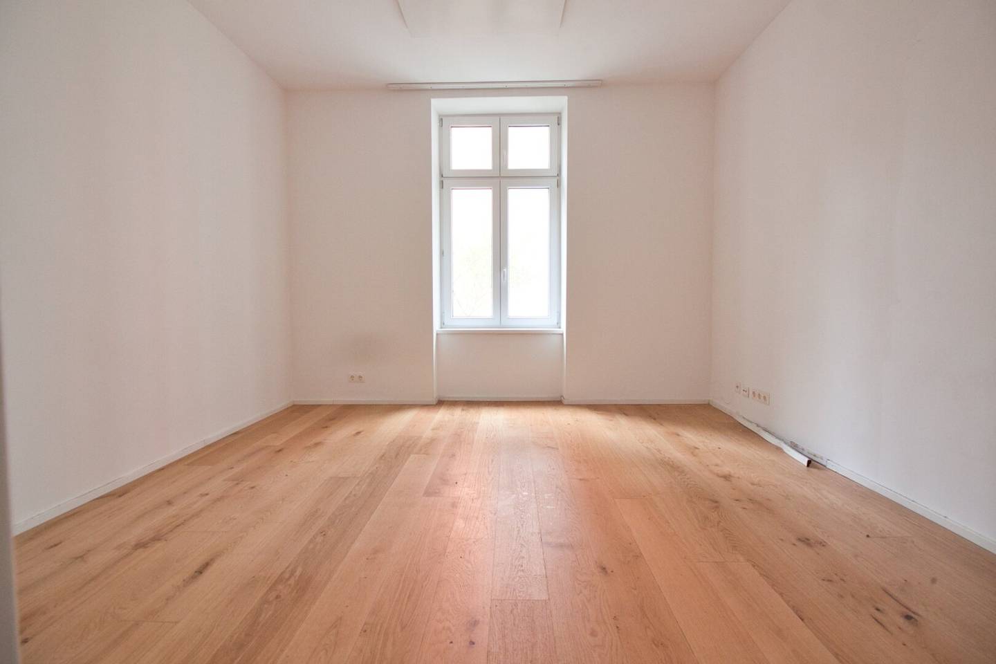 Helle Altbauwohnung mit Innenhoflage nahe Reumannplatz