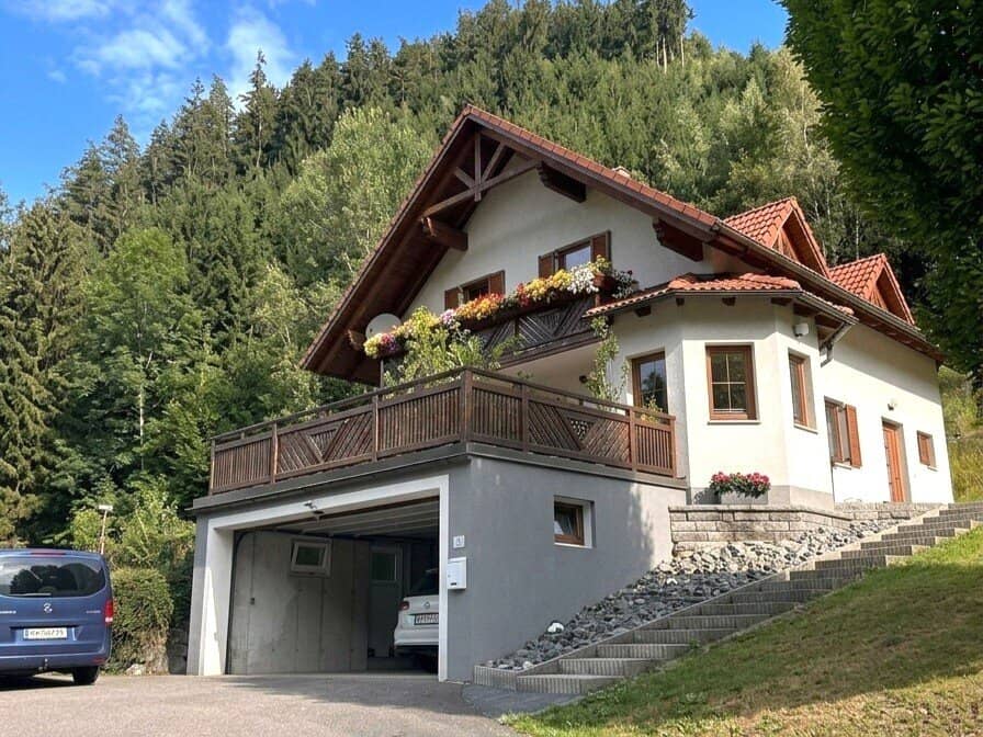 Well-maintained family home with terrace and garage