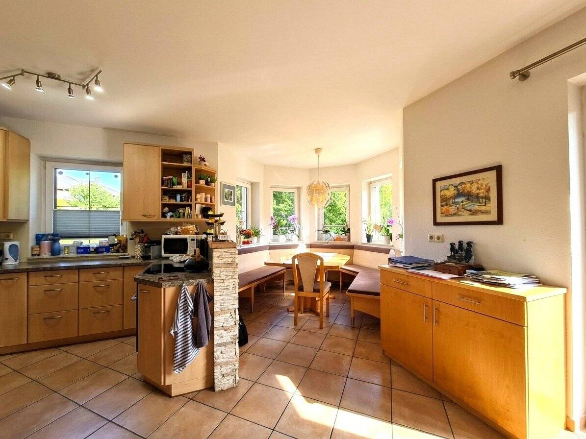 Well-maintained family home with terrace and garage