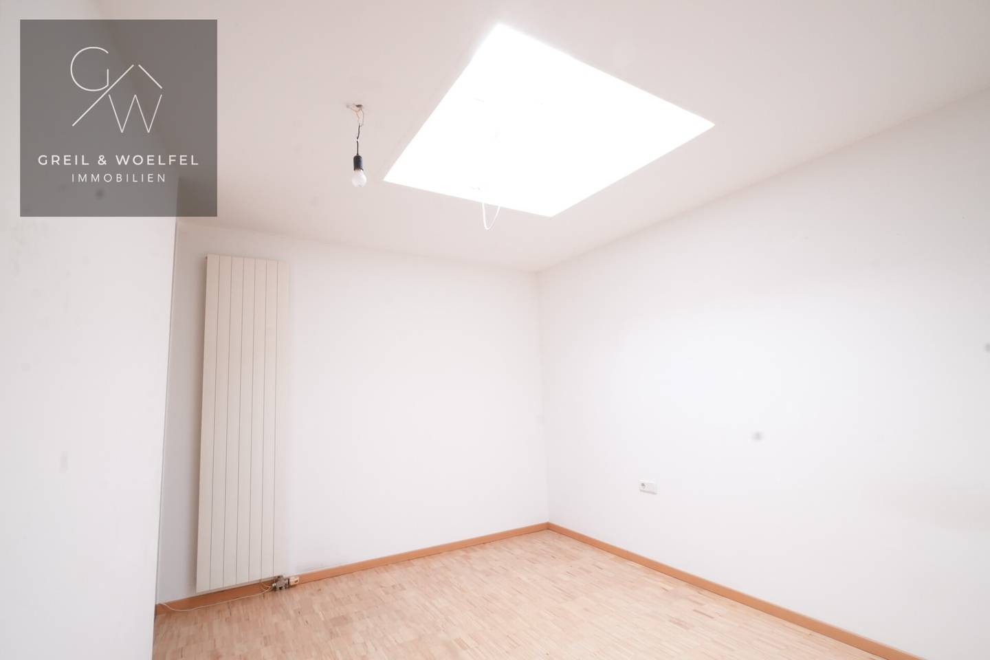 Bright apartment with underground parking