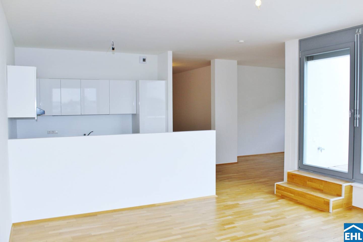 Penthouse with two terraces and U-Bahn access