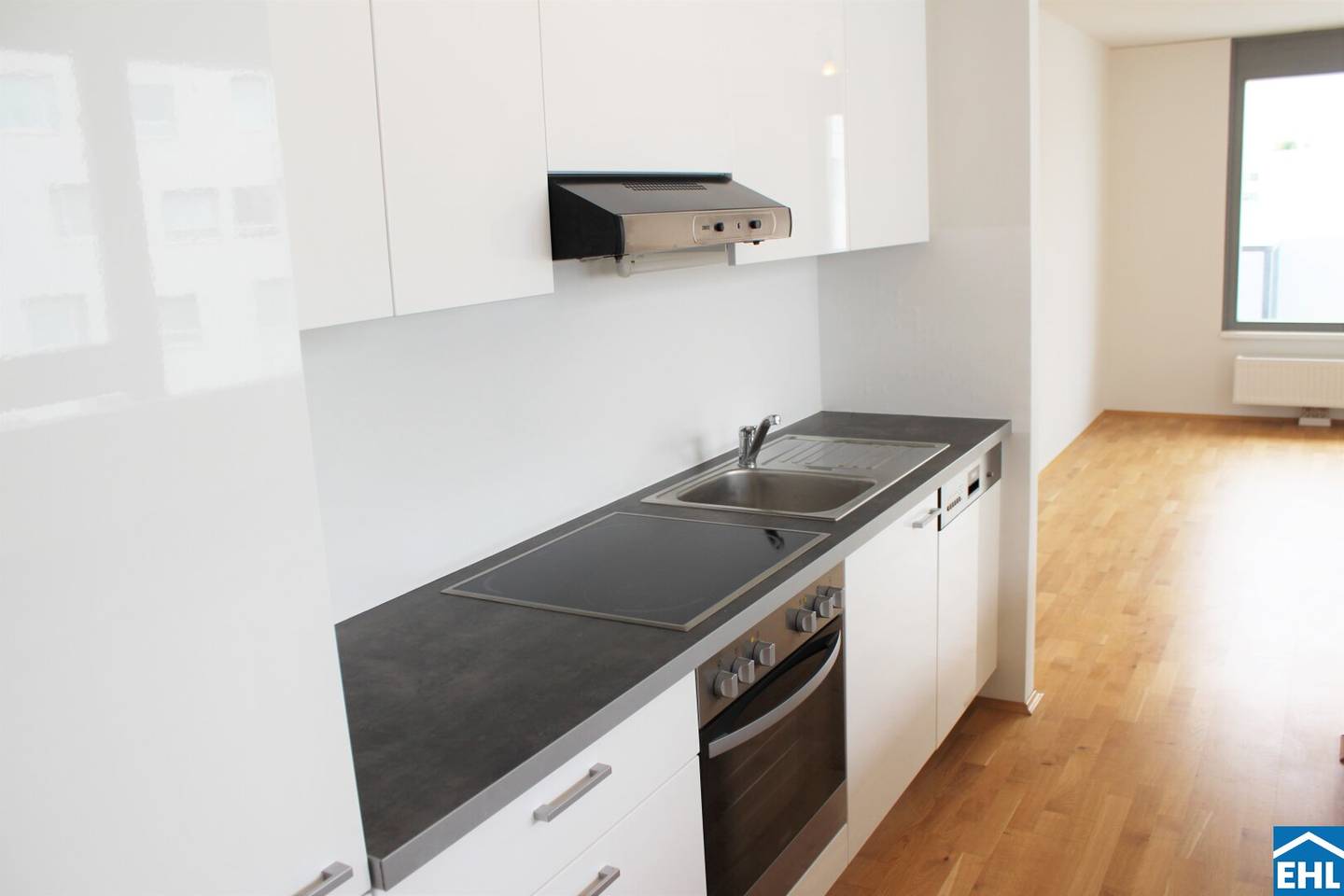 Penthouse with two terraces and U-Bahn access