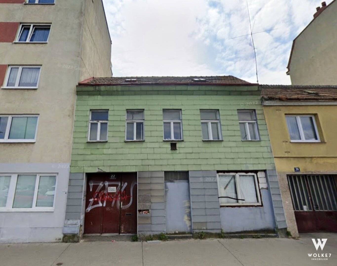 Rental Building with Building Permit in Simmering