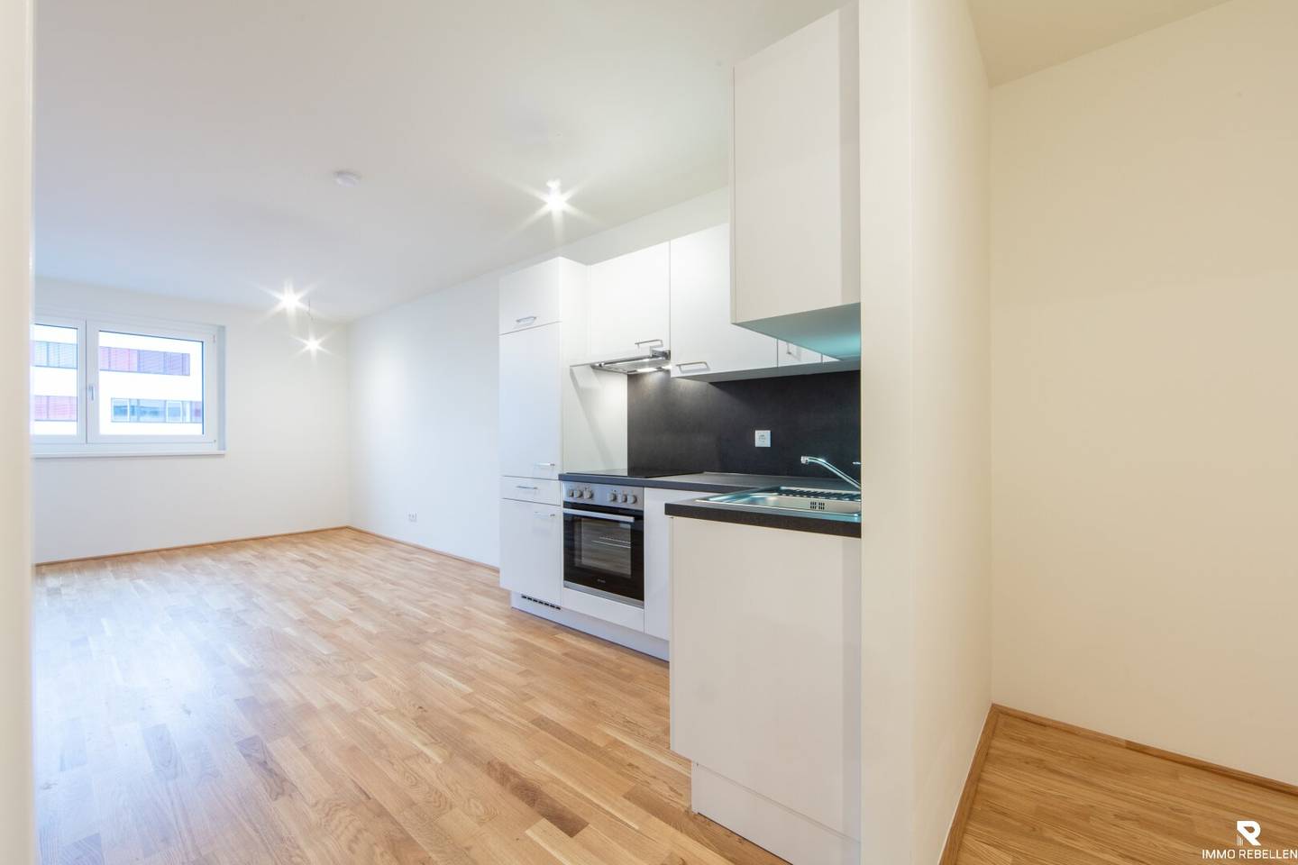 Modern Vorsorgewohnung with Loggia and Underground Parking
