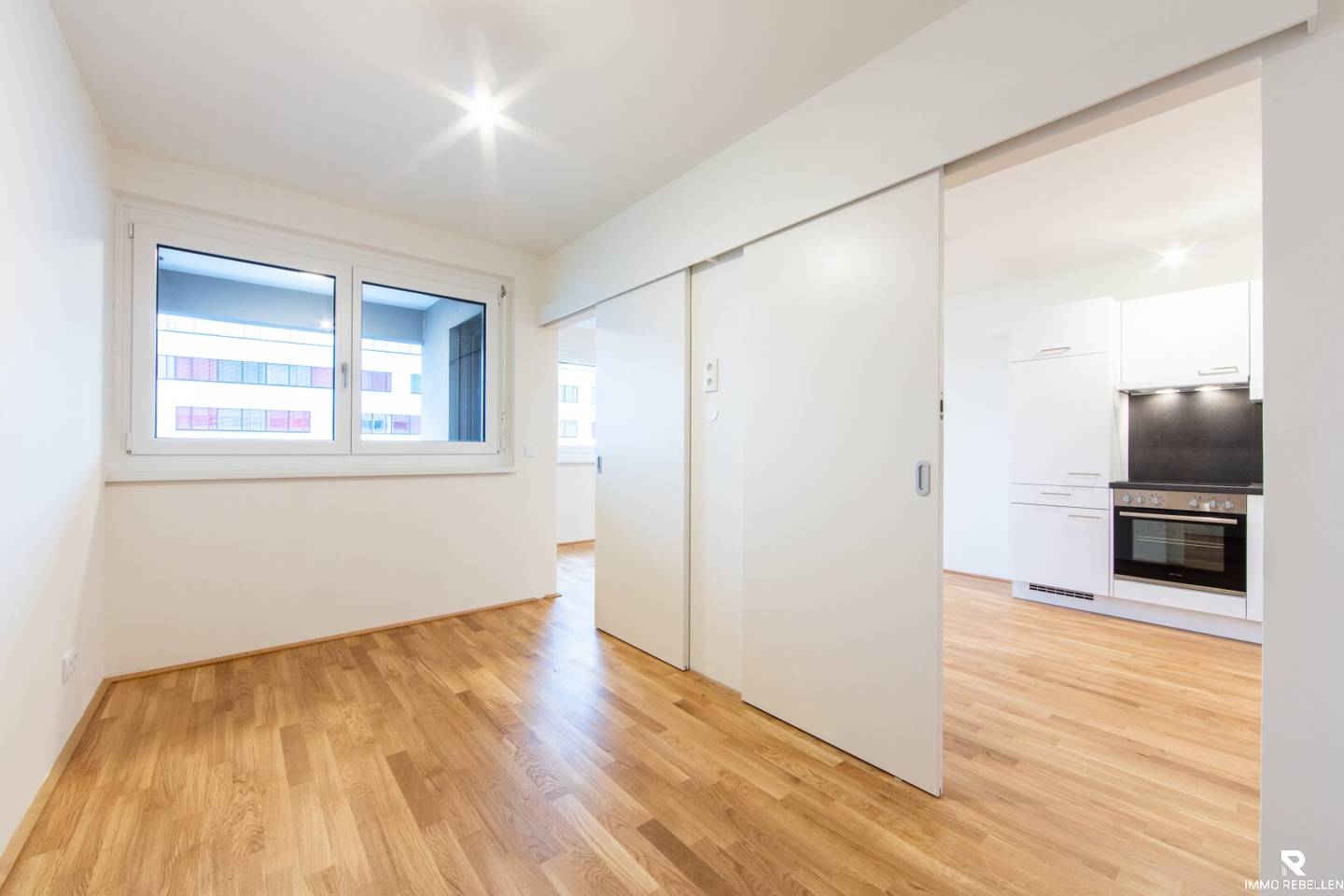 Modern Vorsorgewohnung with Loggia and Underground Parking