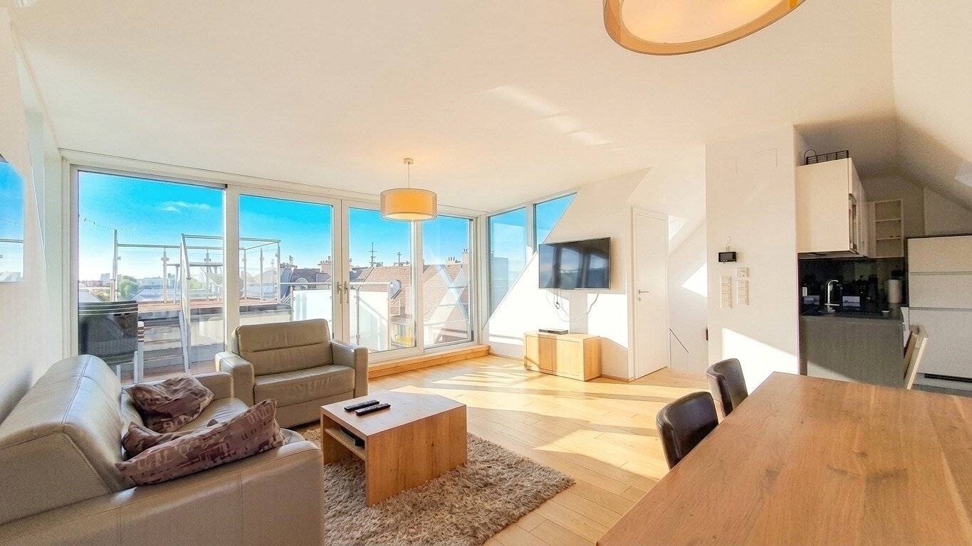 Penthouse with two terraces and Augarten view