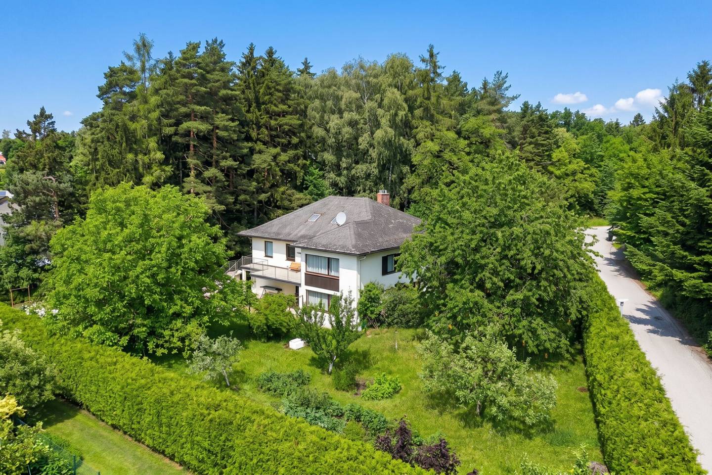 Grundstück mit Garten und Sauna am Kaiserspitz
