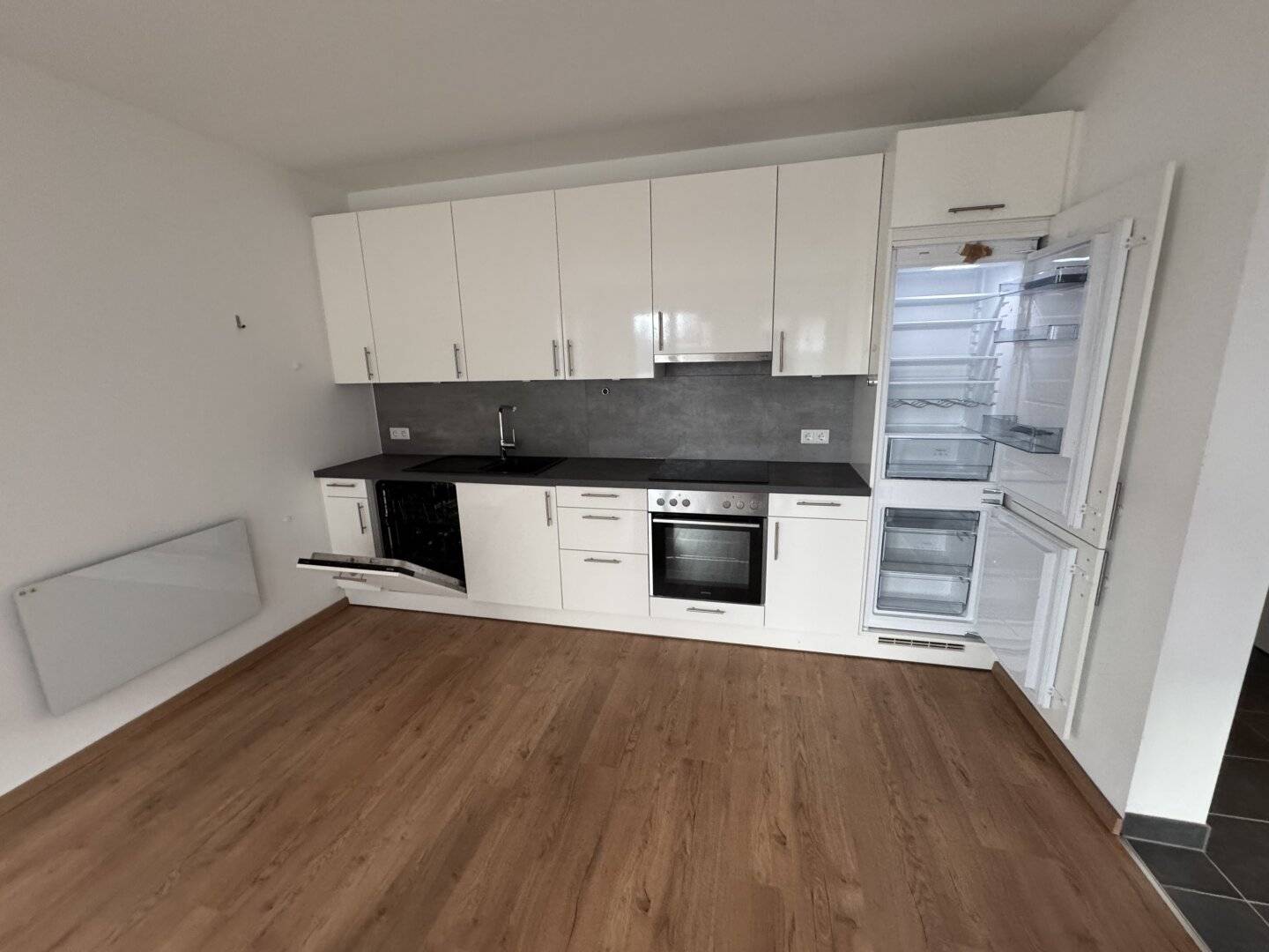 Helle Dachterrassenwohnung mit Weitblick und Stellplatz