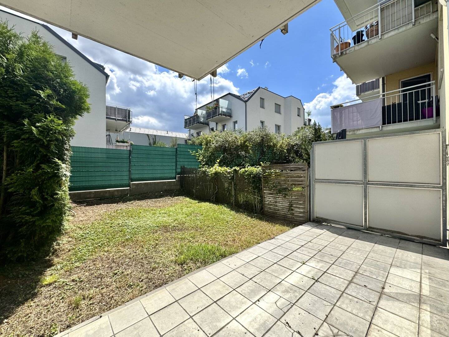 Maisonette mit Reihenhaus-Charakter | Eigengarten, Terrasse, Balkon &amp; Tiefgarage | Nähe Bahnhof Unterkritzendorf