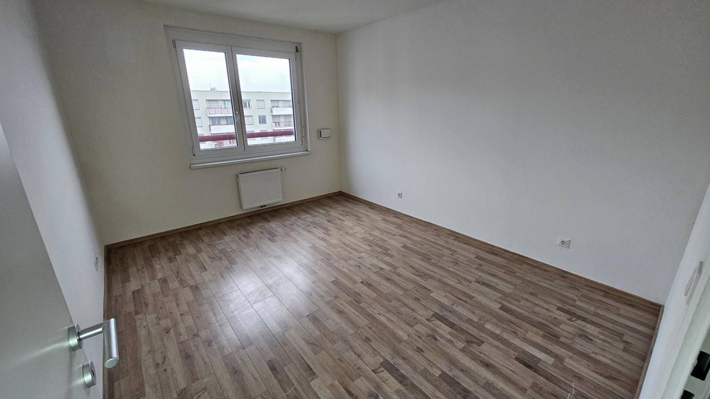 Helle Wohnung mit Loggia und Aufzug in Graz